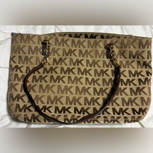 MICHAEL KORS | MK Monogram Canvas Shoulder Bag | Gold Chain Strap